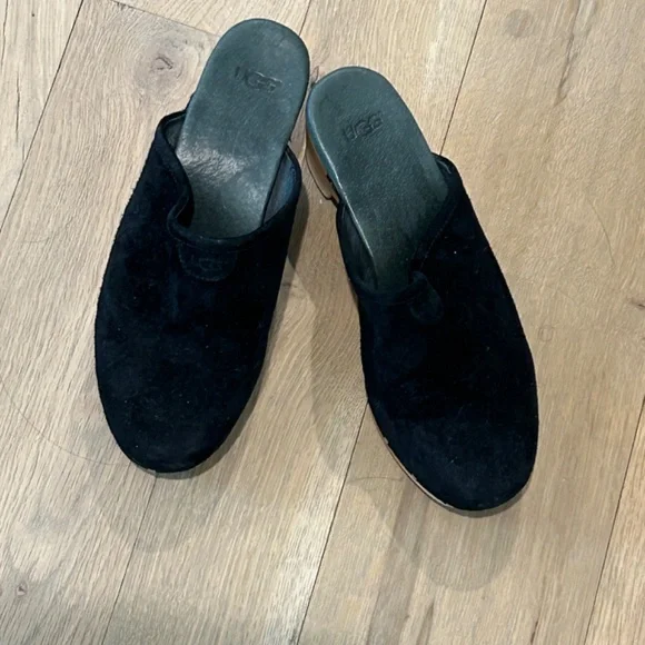 UGG WOMENS CLOGS BLACK SUEDE SIZE 8 - Picture 9 of 9